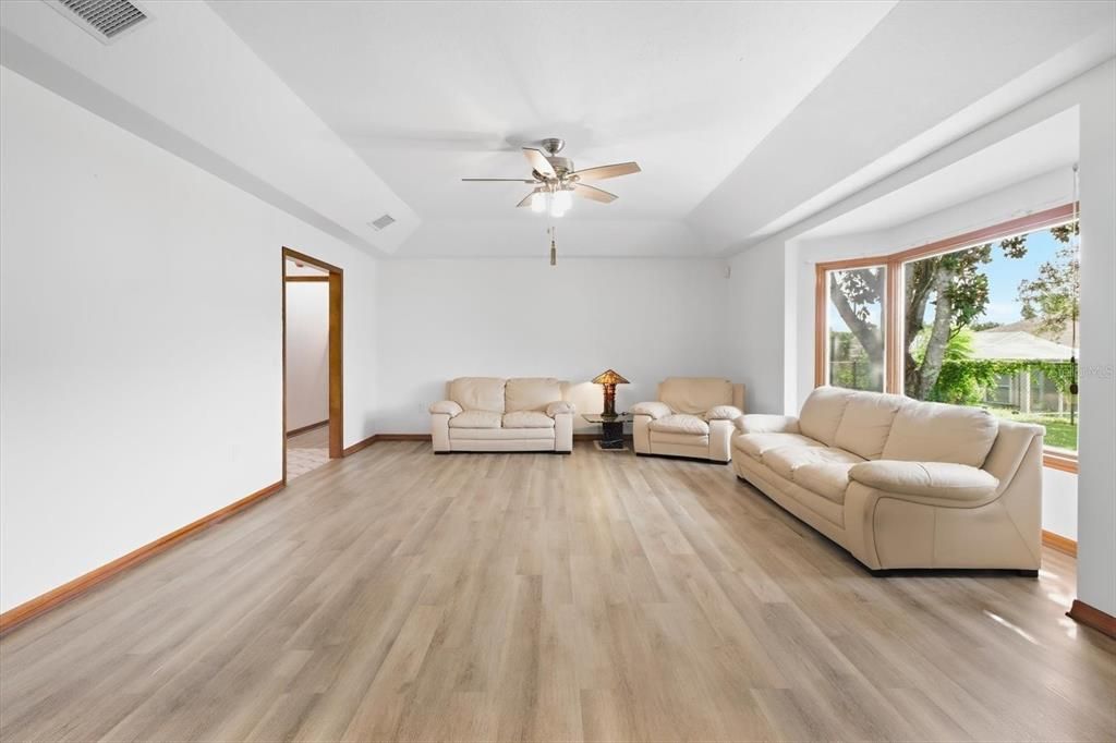 На продажу: $379,900 (3 спален, 2 ванн, 2514 Квадратных фут)