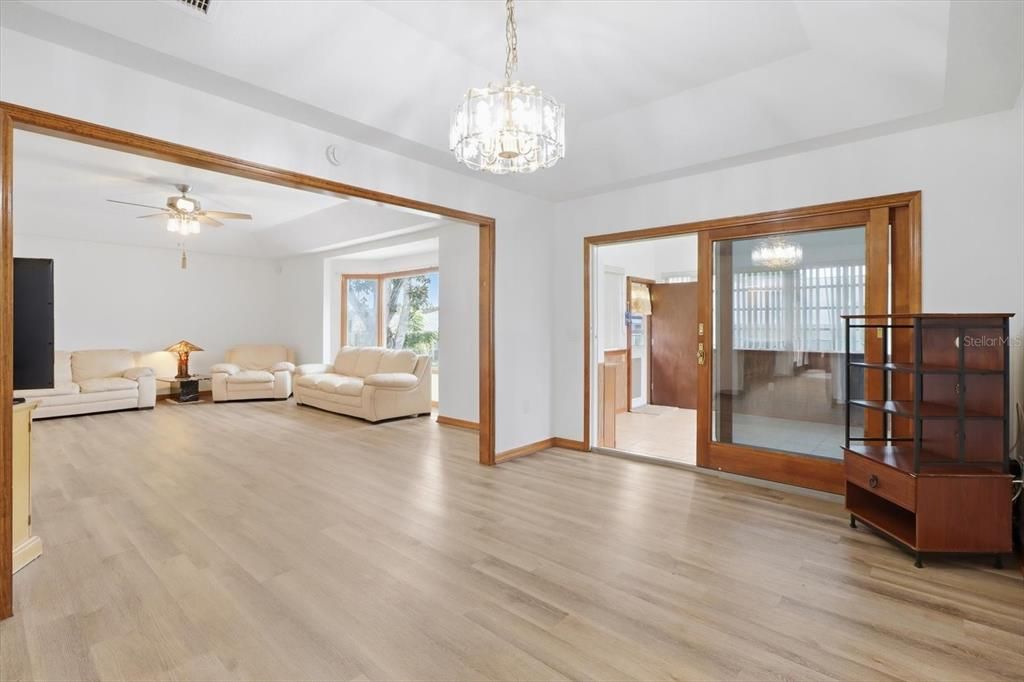 На продажу: $379,900 (3 спален, 2 ванн, 2514 Квадратных фут)