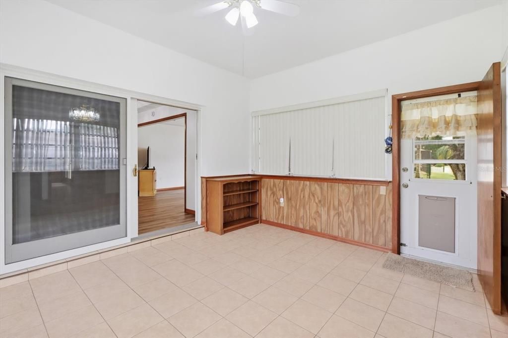 На продажу: $379,900 (3 спален, 2 ванн, 2514 Квадратных фут)