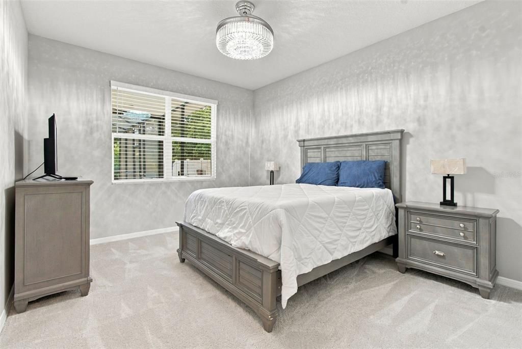 For Sale: $850,000 (5 beds, 4 baths, 3975 Square Feet)