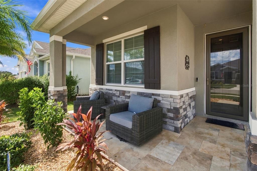 For Sale: $850,000 (5 beds, 4 baths, 3975 Square Feet)