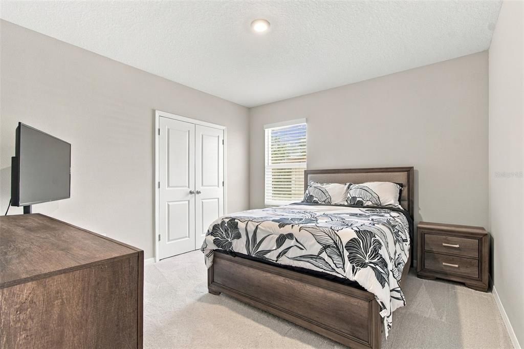 For Sale: $850,000 (5 beds, 4 baths, 3975 Square Feet)
