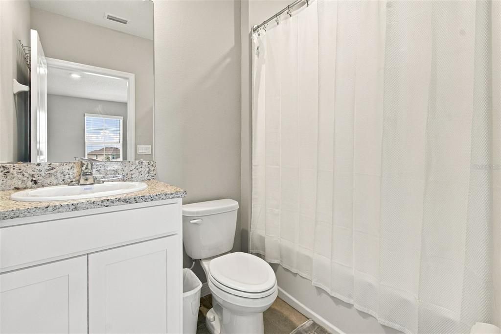 For Sale: $850,000 (5 beds, 4 baths, 3975 Square Feet)