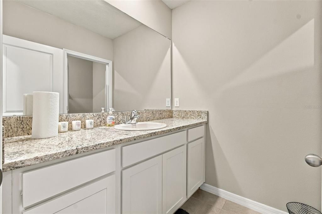 For Sale: $850,000 (5 beds, 4 baths, 3975 Square Feet)