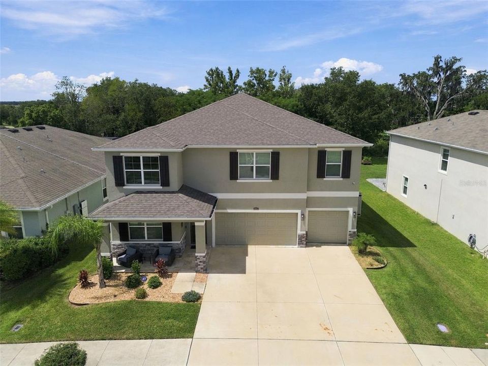 For Sale: $850,000 (5 beds, 4 baths, 3975 Square Feet)