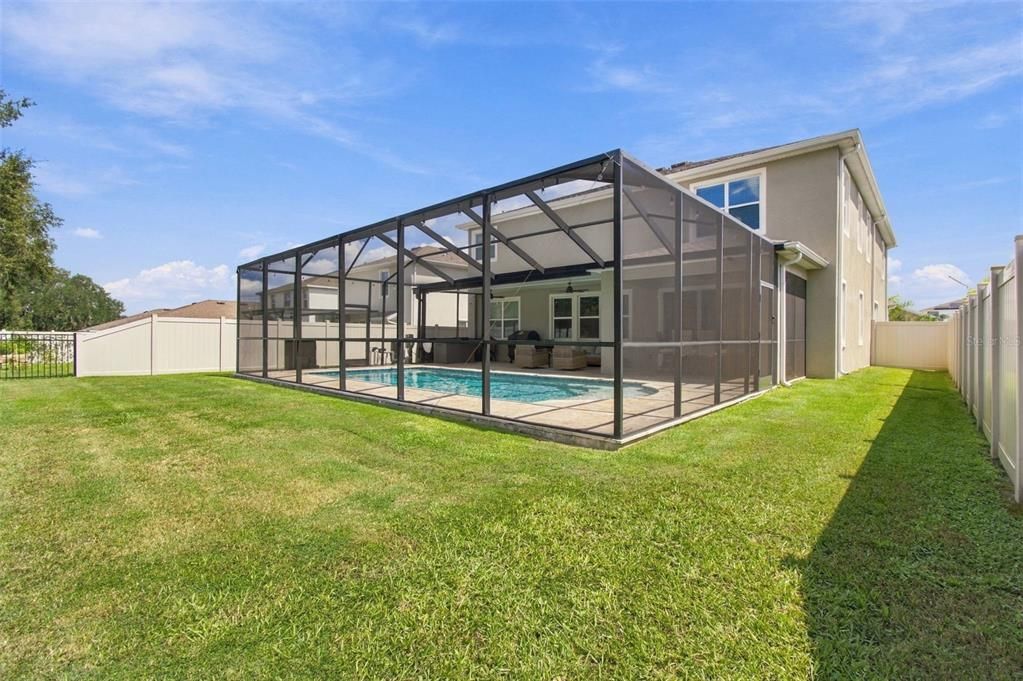 For Sale: $850,000 (5 beds, 4 baths, 3975 Square Feet)