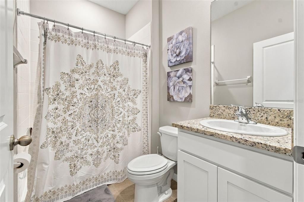 For Sale: $850,000 (5 beds, 4 baths, 3975 Square Feet)