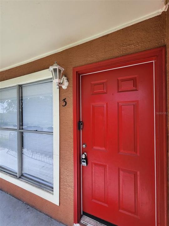 For Rent: $1,200 (1 beds, 1 baths, 638 Square Feet)