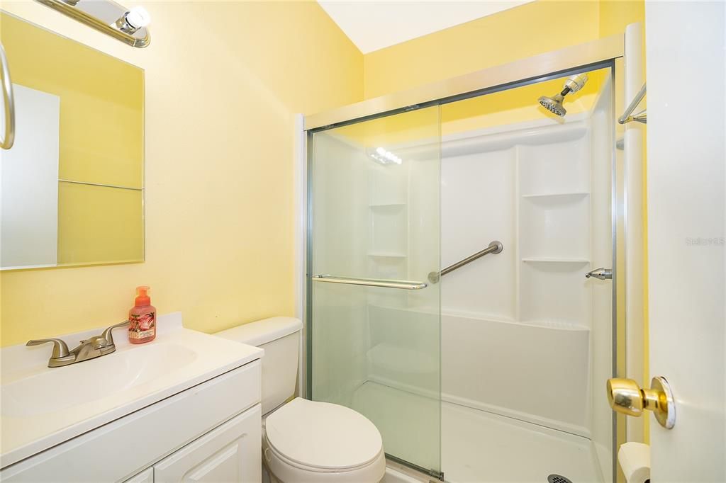 For Sale: $249,850 (3 beds, 1 baths, 1039 Square Feet)