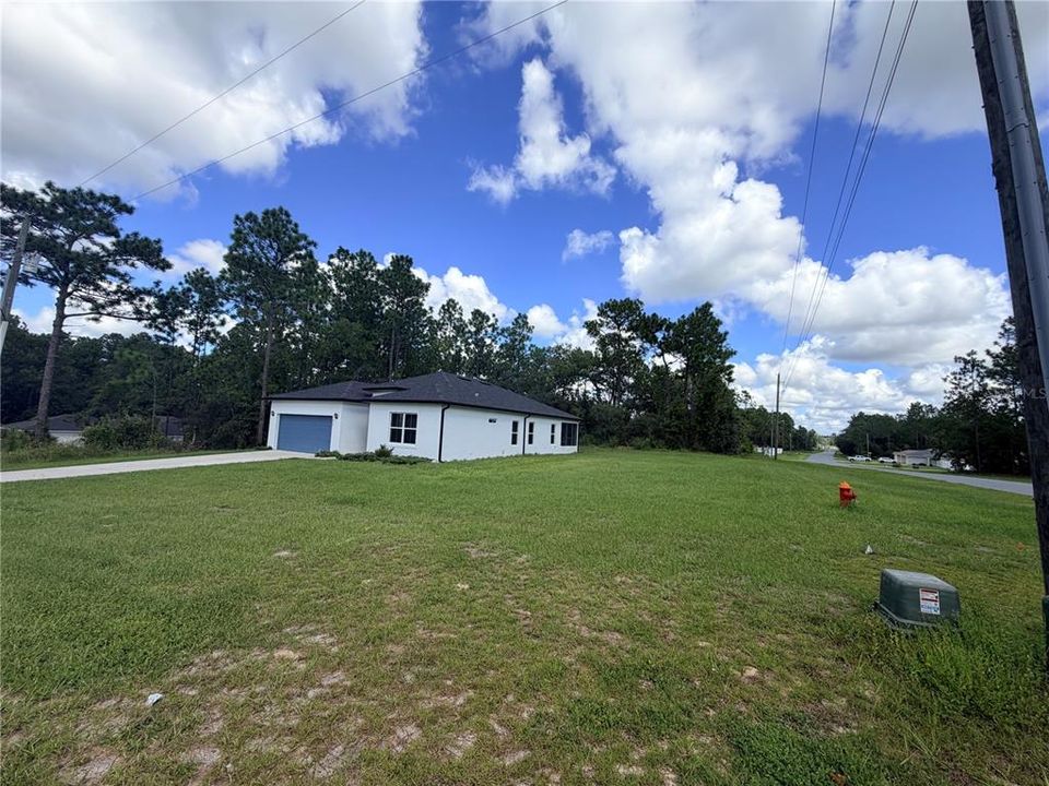 For Sale: $349,977 (4 beds, 3 baths, 1993 Square Feet)