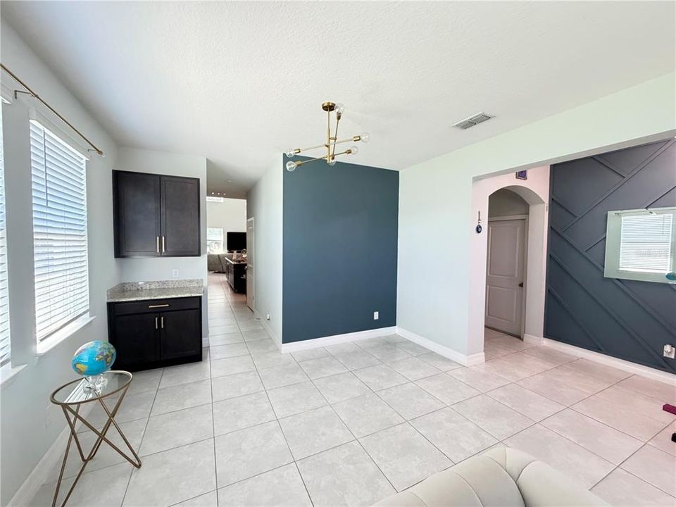 For Rent: $3,200 (5 beds, 3 baths, 3215 Square Feet)