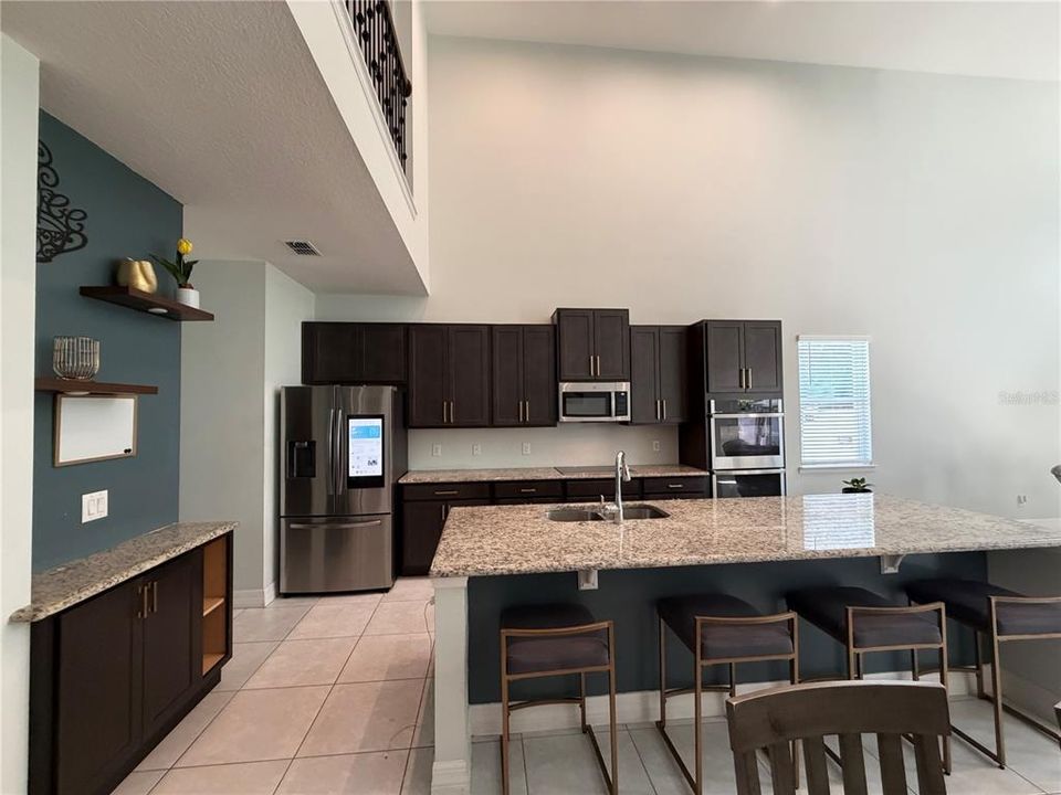 For Rent: $3,200 (5 beds, 3 baths, 3215 Square Feet)