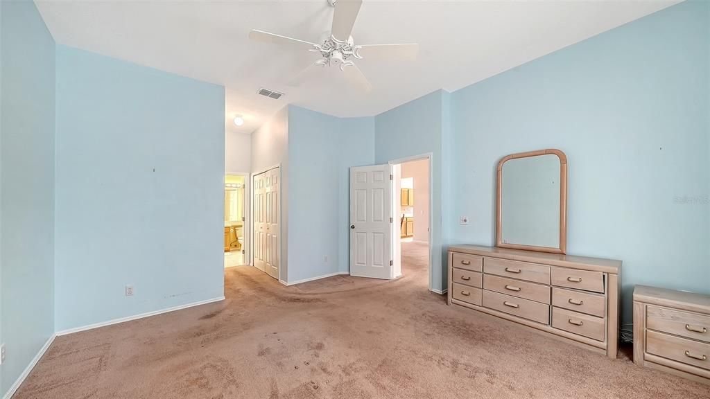 For Sale: $525,000 (3 beds, 2 baths, 2039 Square Feet)