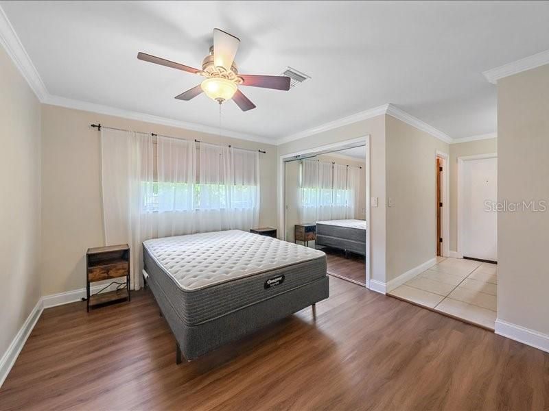 На продажу: $749,900 (4 спален, 3 ванн, 1802 Квадратных фут)