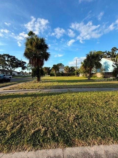 For Sale: $150,000 (0.14 acres)