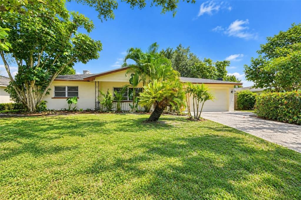 For Sale: $339,000 (3 beds, 2 baths, 1455 Square Feet)