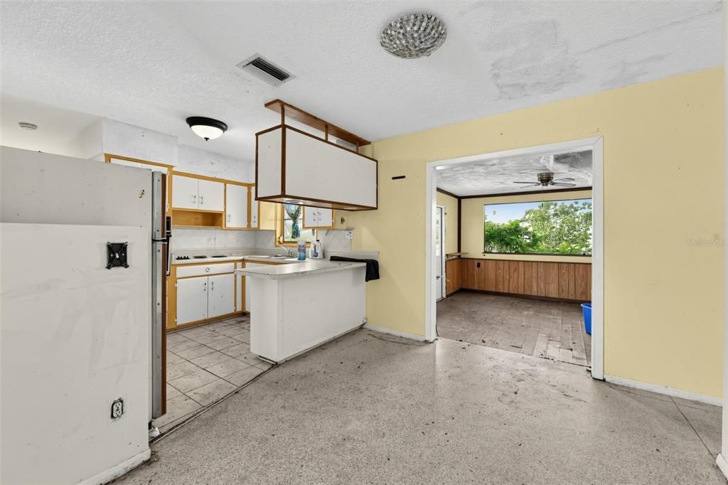 For Sale: $339,000 (3 beds, 2 baths, 1455 Square Feet)