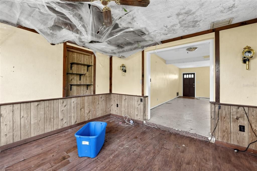 For Sale: $339,000 (3 beds, 2 baths, 1455 Square Feet)