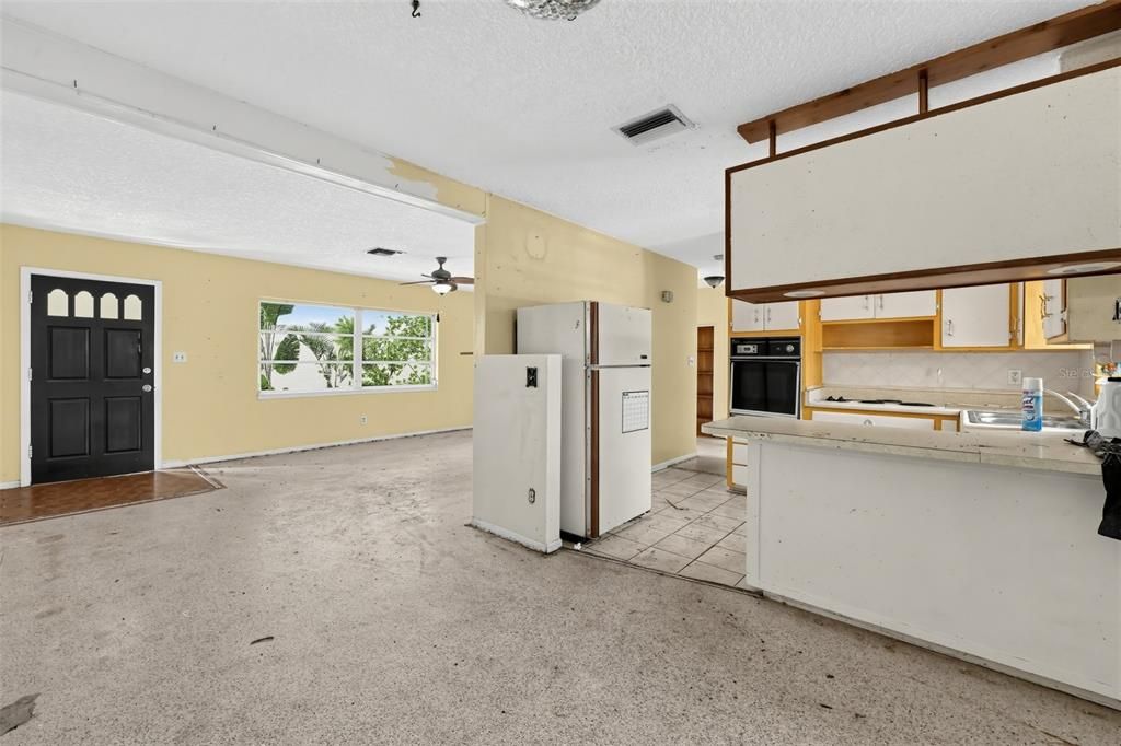 For Sale: $339,000 (3 beds, 2 baths, 1455 Square Feet)