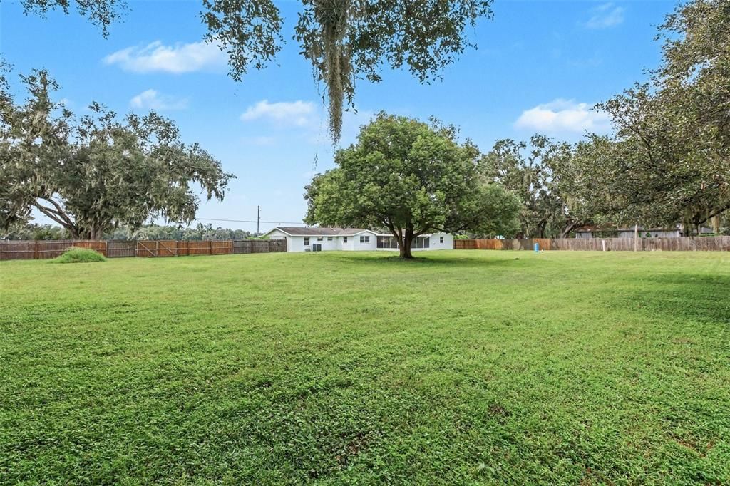 For Sale: $439,900 (3 beds, 2 baths, 1660 Square Feet)