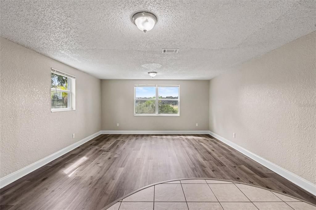 For Sale: $439,900 (3 beds, 2 baths, 1660 Square Feet)