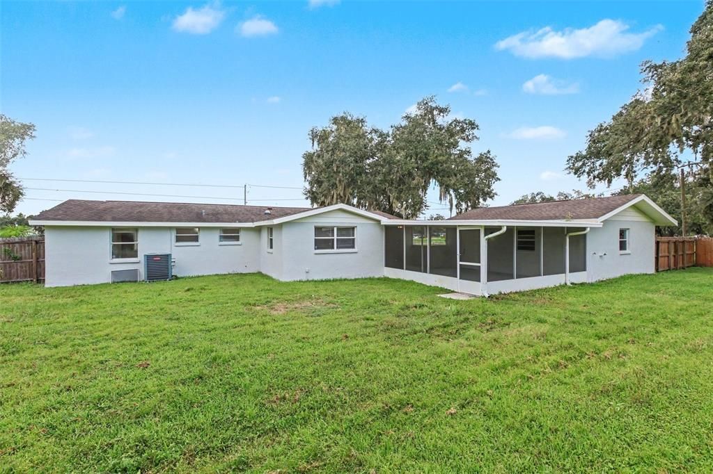 For Sale: $439,900 (3 beds, 2 baths, 1660 Square Feet)