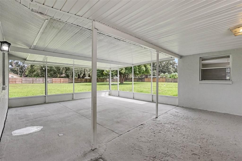 For Sale: $439,900 (3 beds, 2 baths, 1660 Square Feet)