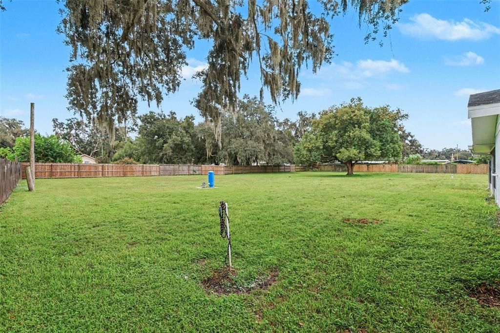 For Sale: $439,900 (3 beds, 2 baths, 1660 Square Feet)