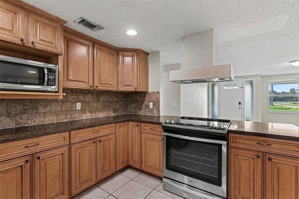 For Sale: $439,900 (3 beds, 2 baths, 1660 Square Feet)