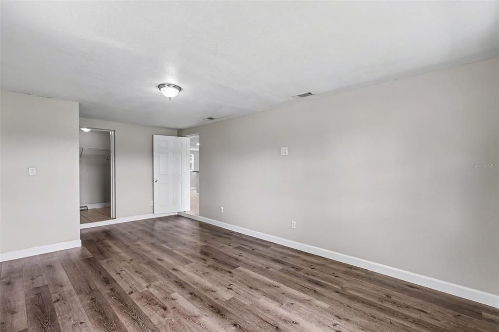 For Sale: $439,900 (3 beds, 2 baths, 1660 Square Feet)