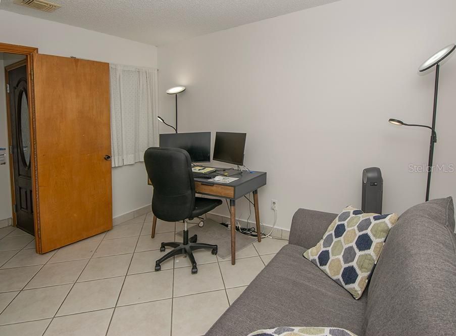 For Sale: $299,500 (3 beds, 2 baths, 1648 Square Feet)