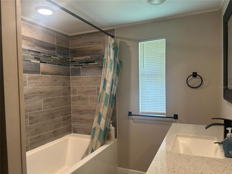 For Sale: $164,900 (2 beds, 1 baths, 780 Square Feet)