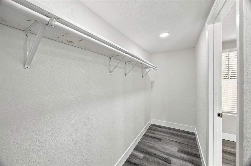 For Sale: $369,000 (3 beds, 2 baths, 1200 Square Feet)