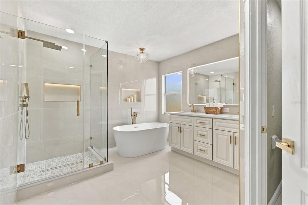 For Sale: $629,900 (4 beds, 3 baths, 2467 Square Feet)