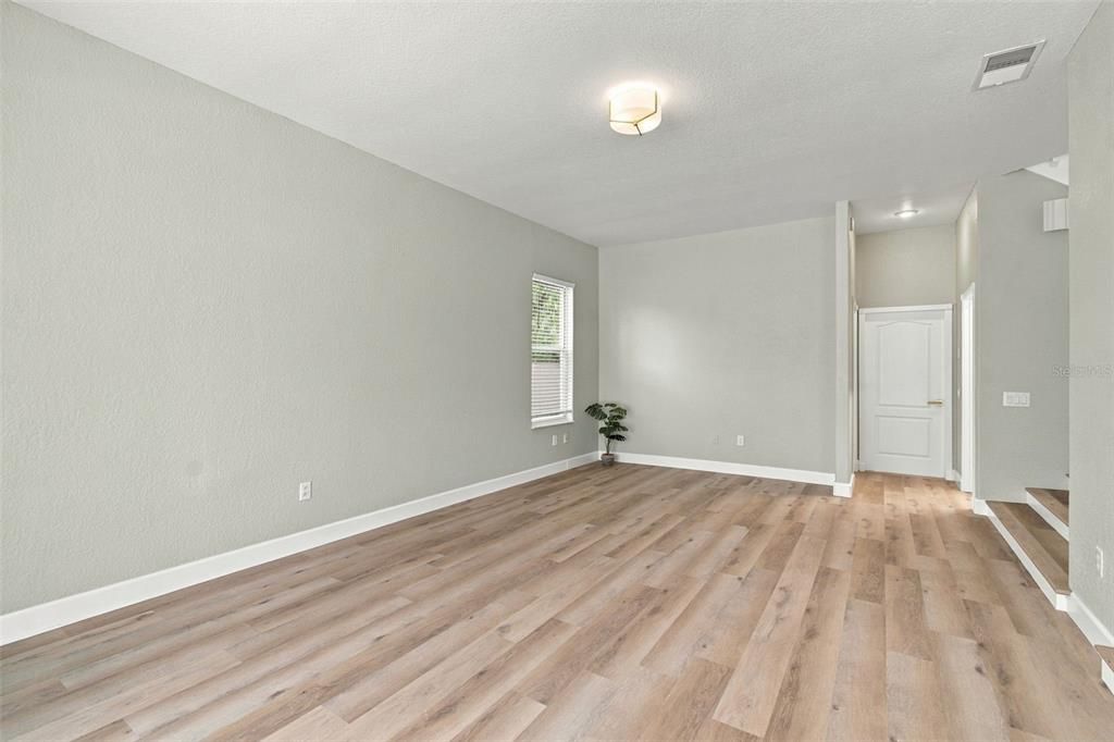 For Sale: $629,900 (4 beds, 3 baths, 2467 Square Feet)