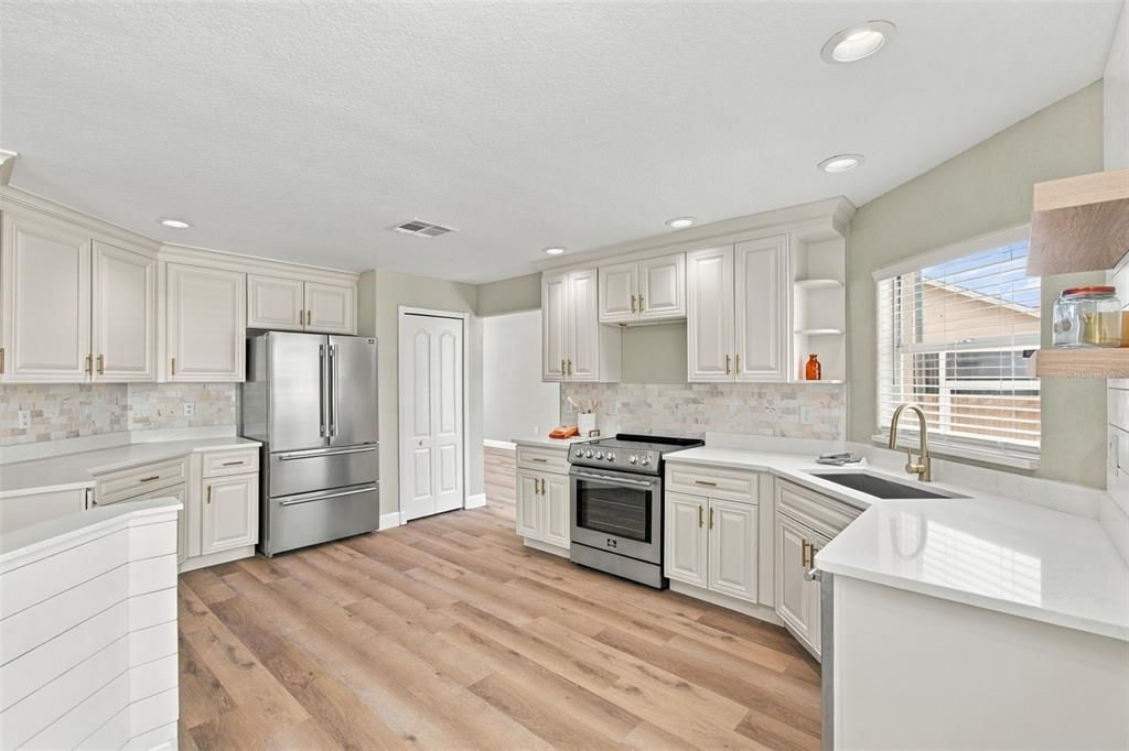 For Sale: $629,900 (4 beds, 3 baths, 2467 Square Feet)