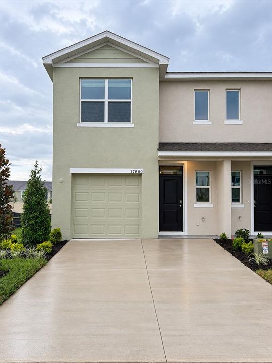 For Rent: $2,250 (3 beds, 2 baths, 1464 Square Feet)