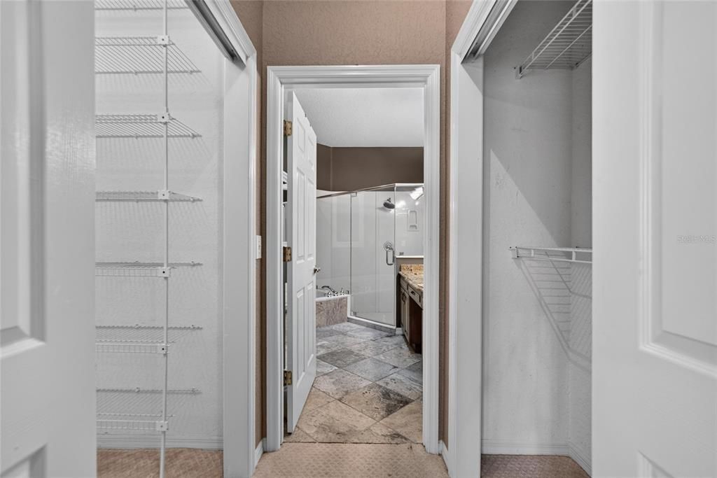 For Sale: $229,900 (2 beds, 2 baths, 1435 Square Feet)