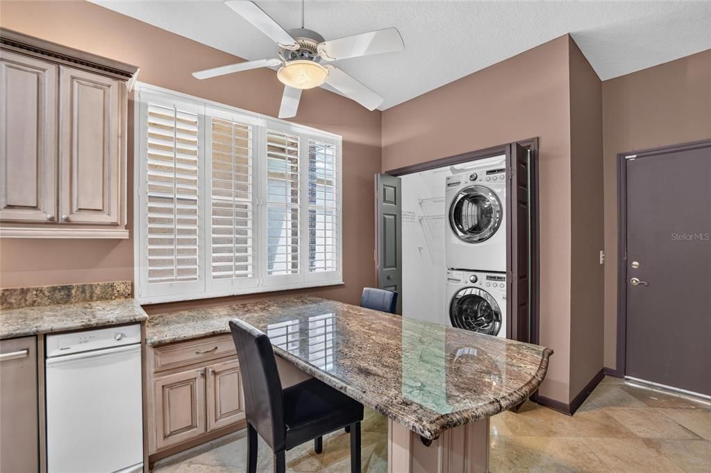 For Sale: $229,900 (2 beds, 2 baths, 1435 Square Feet)