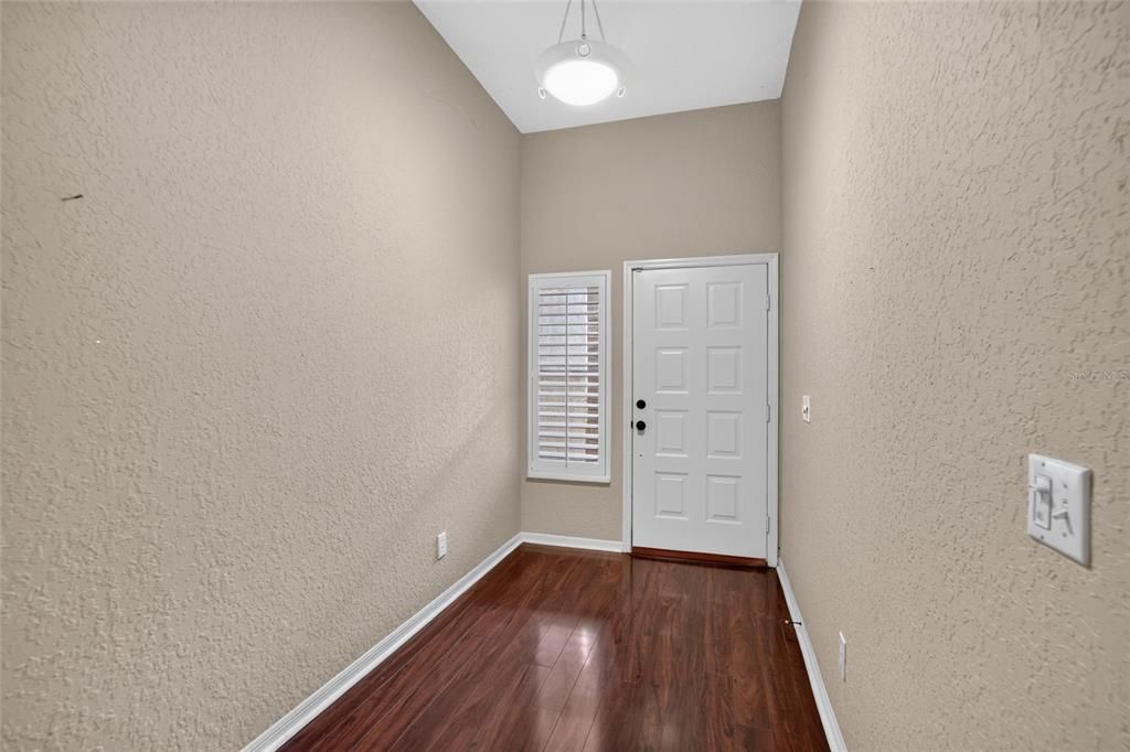 For Sale: $229,900 (2 beds, 2 baths, 1435 Square Feet)