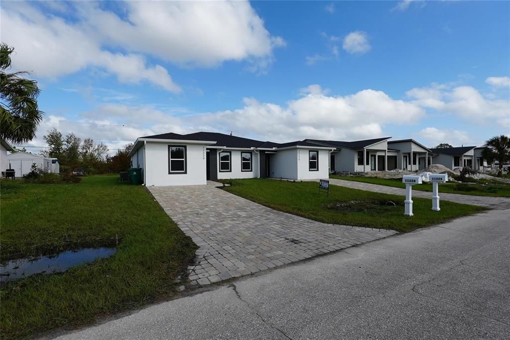 В аренду: $1,750 (3 спален, 2 ванн, 1265 Квадратных фут)