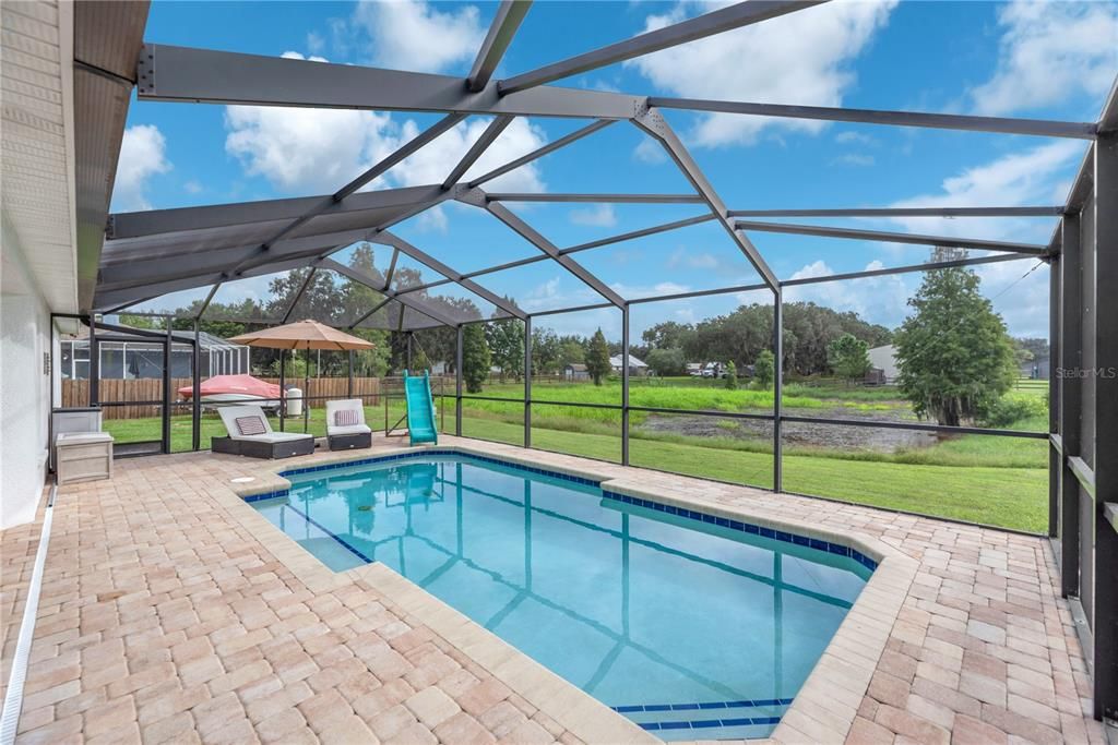 For Sale: $565,000 (4 beds, 2 baths, 2367 Square Feet)