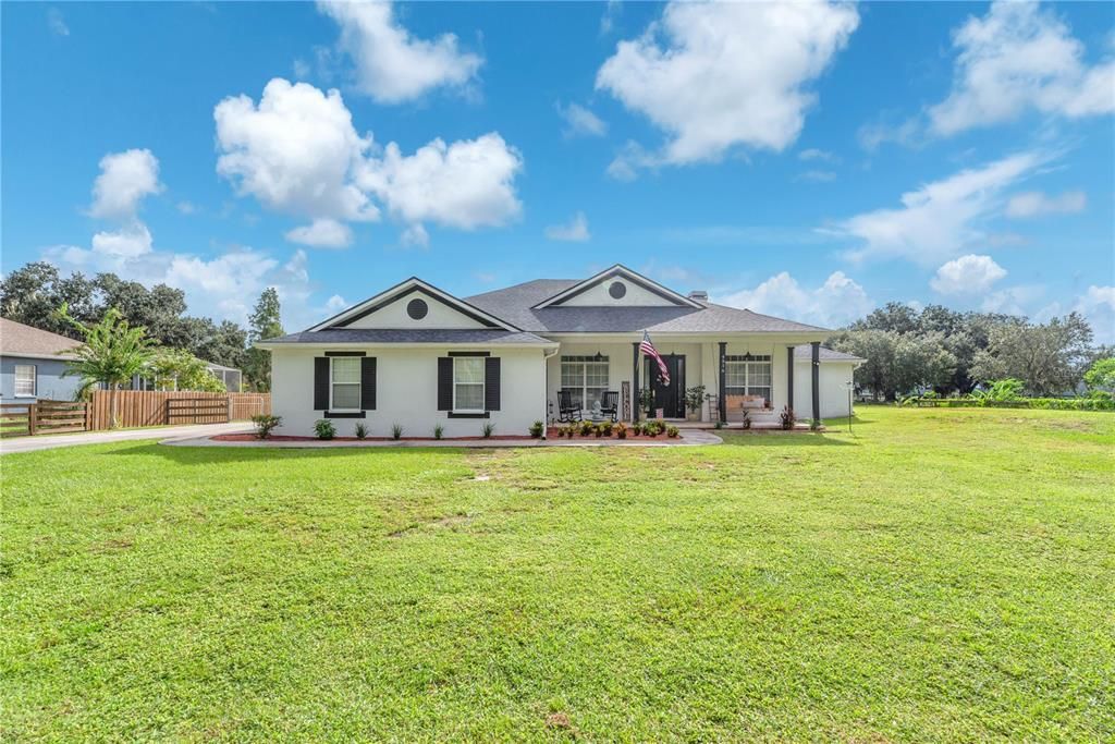 For Sale: $565,000 (4 beds, 2 baths, 2367 Square Feet)