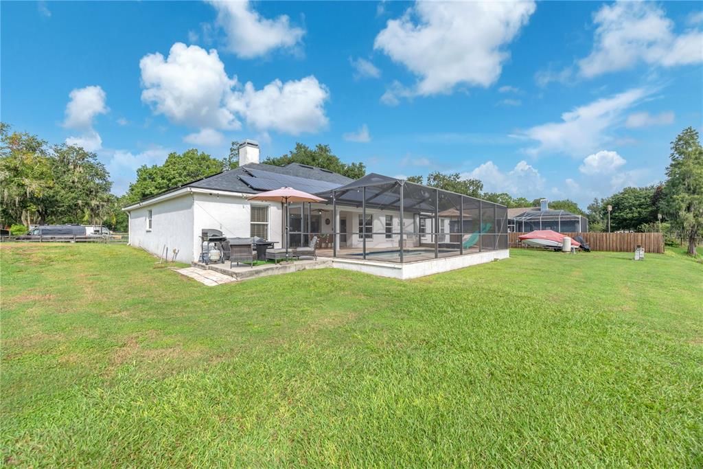For Sale: $565,000 (4 beds, 2 baths, 2367 Square Feet)