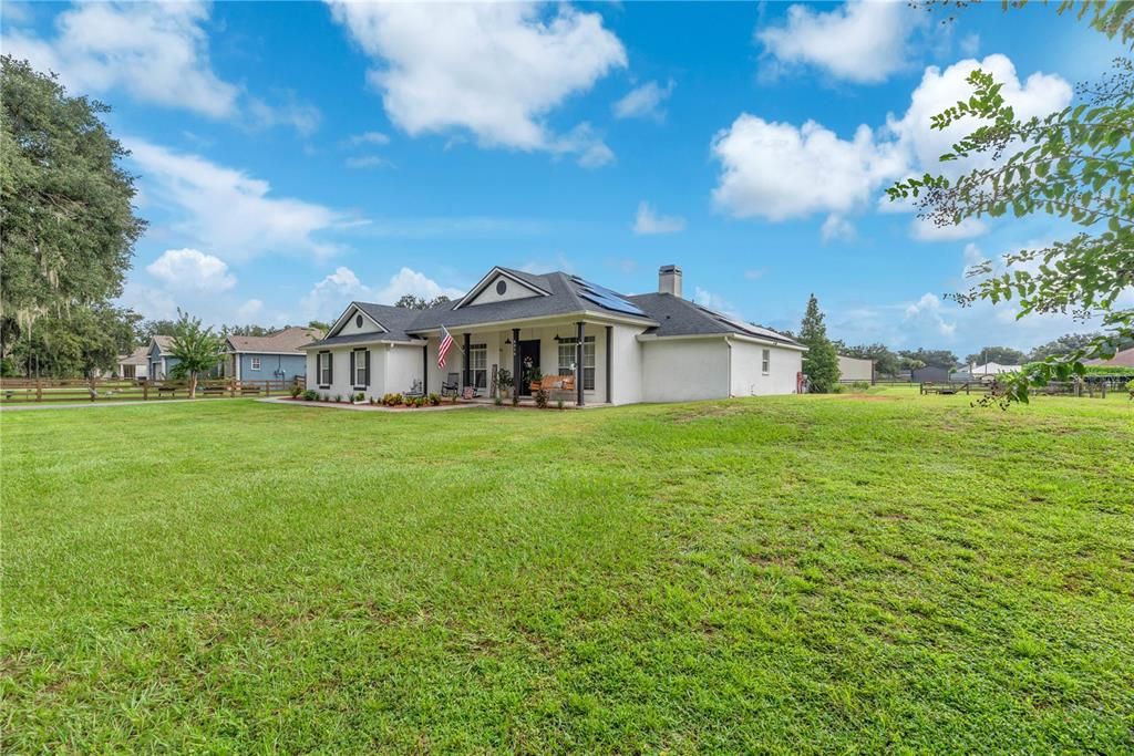 For Sale: $565,000 (4 beds, 2 baths, 2367 Square Feet)