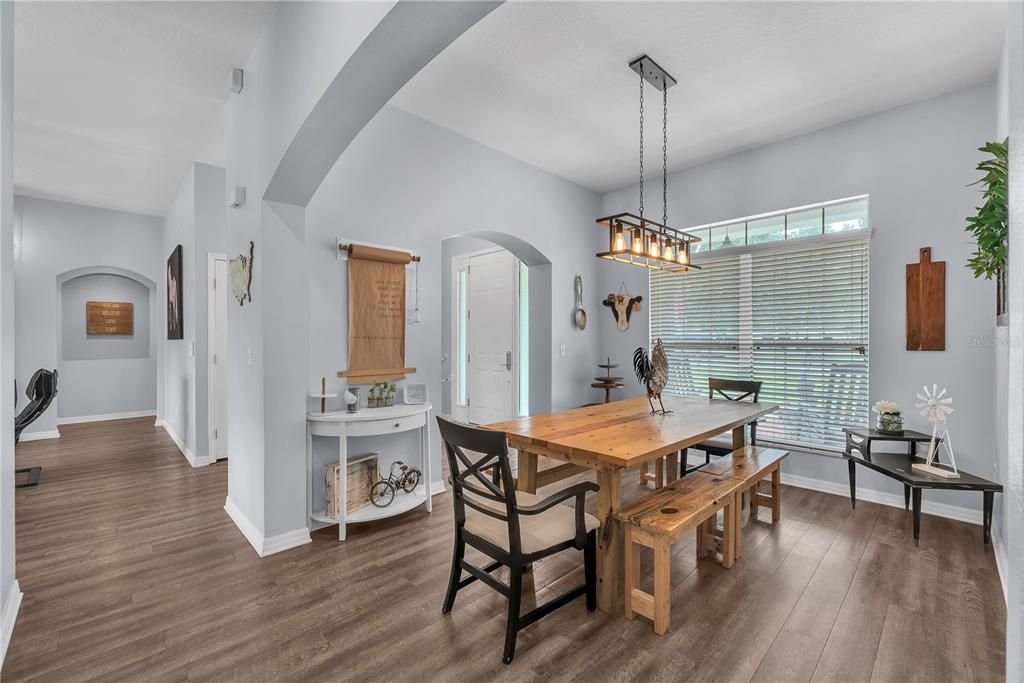 For Sale: $565,000 (4 beds, 2 baths, 2367 Square Feet)