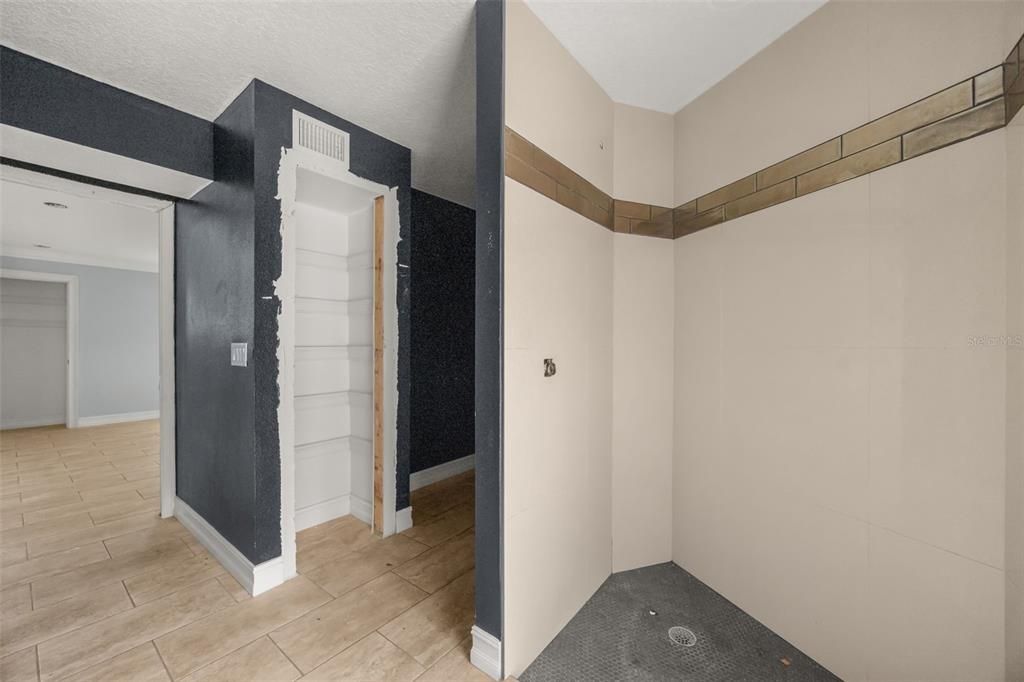 For Sale: $549,900 (4 beds, 3 baths, 2909 Square Feet)