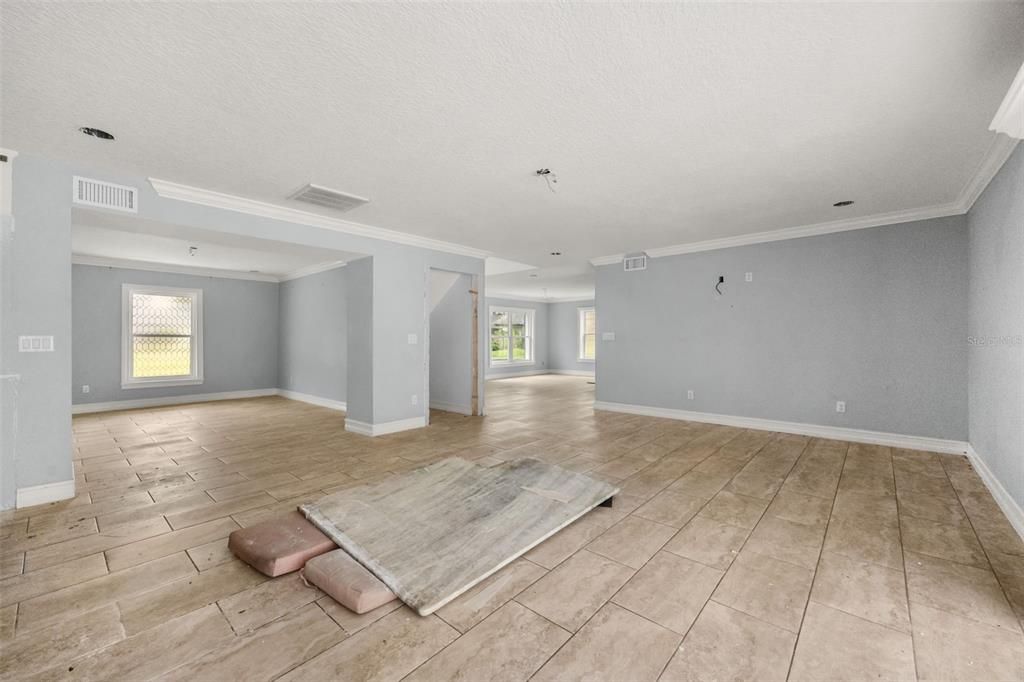 For Sale: $549,900 (4 beds, 3 baths, 2909 Square Feet)
