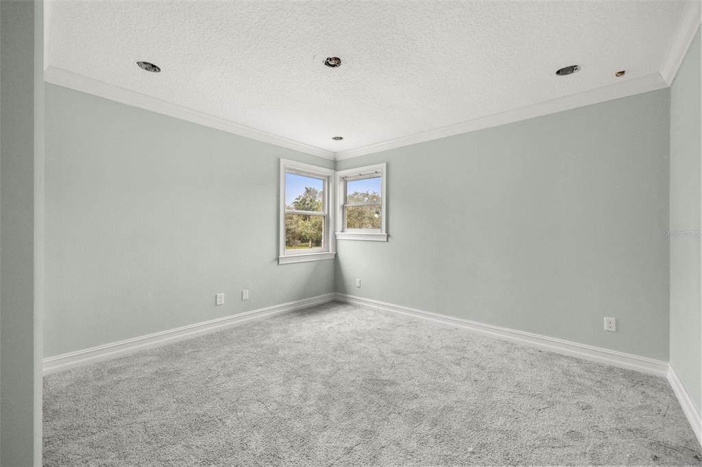For Sale: $549,900 (4 beds, 3 baths, 2909 Square Feet)