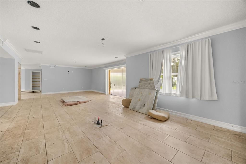 For Sale: $549,900 (4 beds, 3 baths, 2909 Square Feet)
